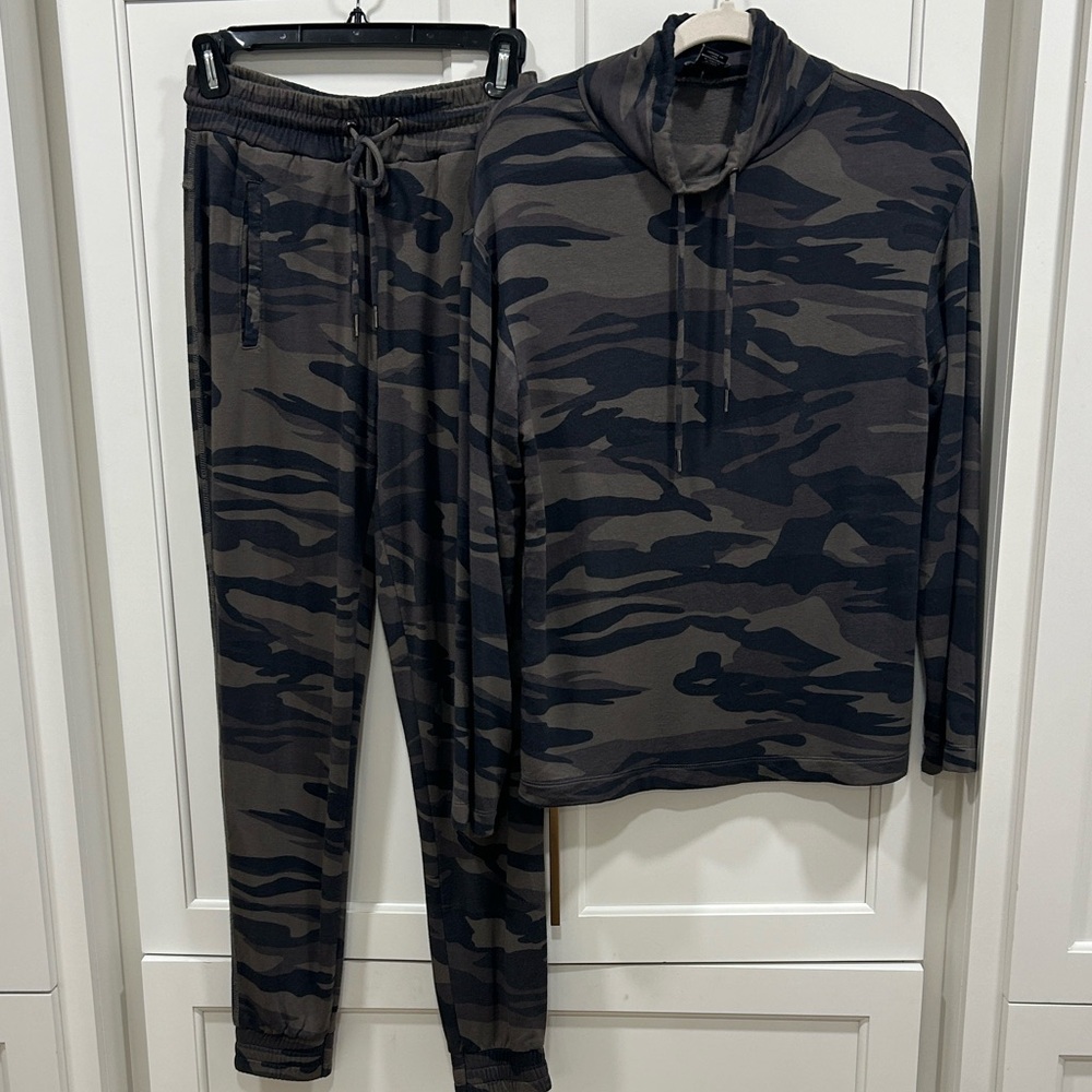 Nicole Miller Camo Set